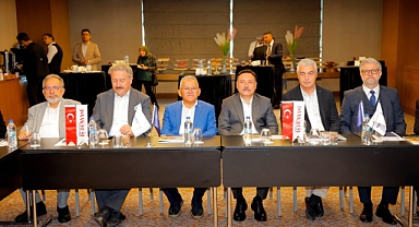Başkan Büyükkılıç, Ekonomiye Yön Verenler Zirvesi'nde iş dünyasıyla buluştu