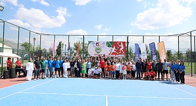 Büyükşehir'in 15 Temmuz Tenis Turnuvası Şampiyonları Belli Oldu