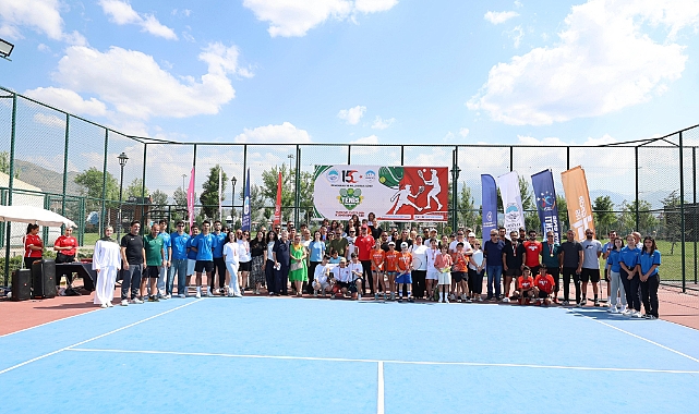 Büyükşehir'in 15 Temmuz Tenis Turnuvası Şampiyonları Belli Oldu