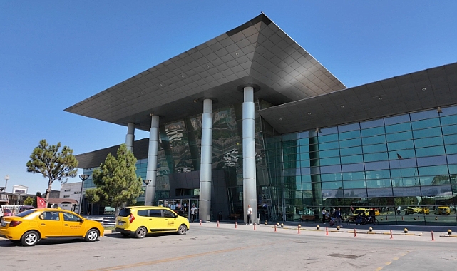 Büyükşehir öz kaynaklarıyla 400 milyon TL tasarruf sağladı