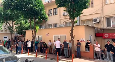 Cani baba kızlarının gözü önünde eşini katletmiş!