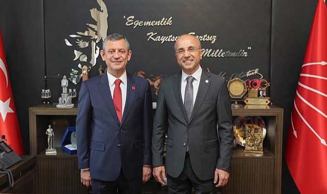 CHP'de şok: o isim de dayanamayarak istifa etti!