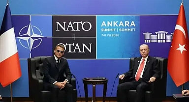 Cumurbaşkanı Erdoğan Macron ile NATO Zirvesinde yan yana geldi!