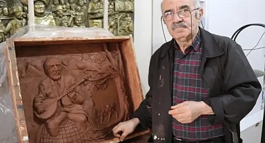 Emekli Resim Öğretmeni, Yaptığı Rölyef Çalışmalarıyla Topluma Mesaj Veriyor!