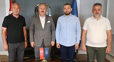 Erciyes 38 FK yönetiminden Başkan Palancıoğlu'na ziyaret!