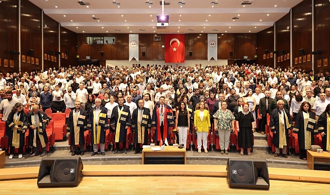 ERÜ Fen Fakültesi'nde mezuniyet heyecanı yaşandı!