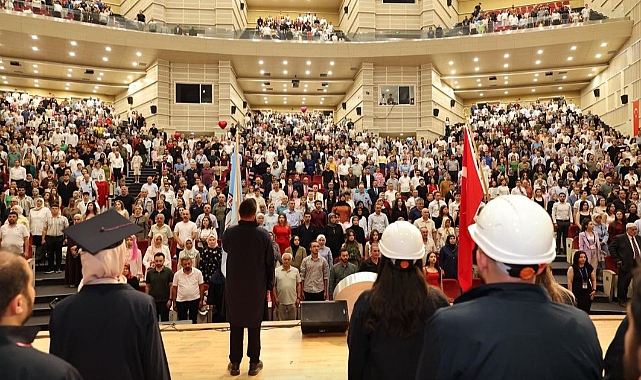 ERÜ Mühendislik Fakültesi'nden 702 öğrenci mezun oldu