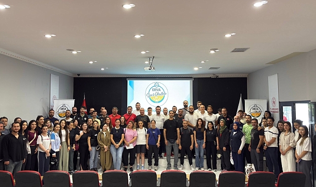 ERVA Spor Okulları antrenörleriyle değerlendirme toplantısı düzenlendi