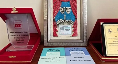 Eski mühendis raylarda, şahit olduğu hikayeleri romana ve sahneye taşıyor!
