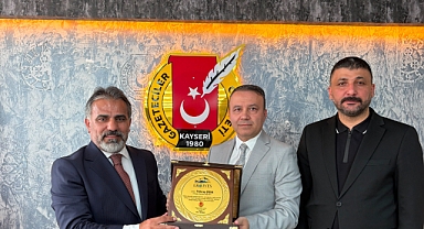 Gazeteci Yıldıray Çiçek; Erciyes Medya Ödülleri gecesini değerlendirdi!