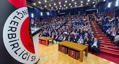 Gençlerbirliğinde; Başkan Çakmak güven tazeledi!