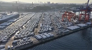 Haydarpaşa'da ilginç görüntü: Binlerce araç kuyrukta bekliyor!