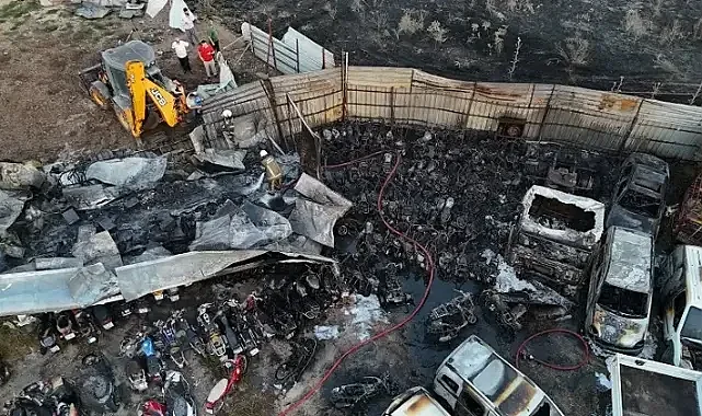 İzmir'de otopark yangını: 62 araç küle döndü