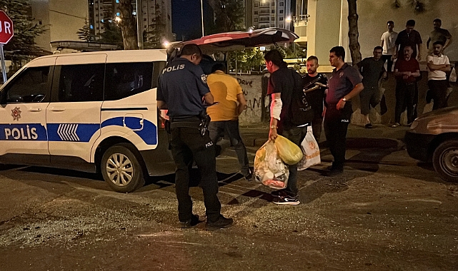Kayseri'de yan yatan hafif ticari aracının içine girip 1 saat eşya topladı