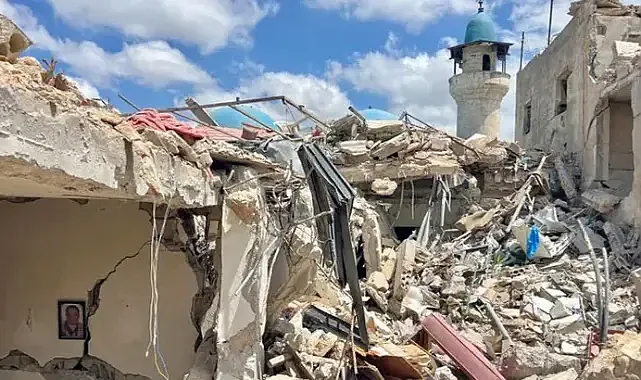 Lübnan Sağlık Bakanlığı, İsrail Saldırılarında Ölen Kişi Sayısını Açıkladı