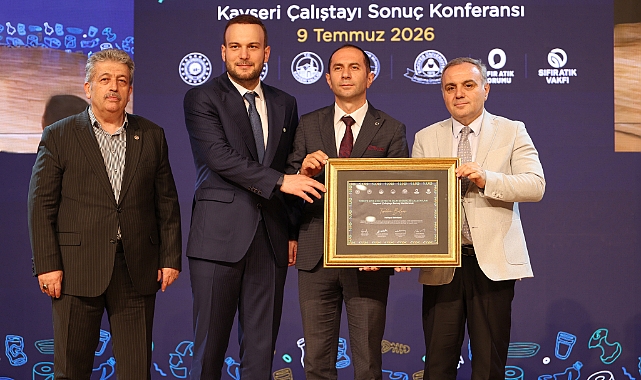 Melikgazi Belediyesi'nin sıfır atık başarısına teşekkür plaketi