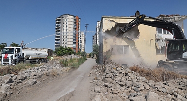 Melikgazi, kentsel dönüşüm çalışmaları ile ilçenin çehresini güzelleştirmeye devam ediyor!