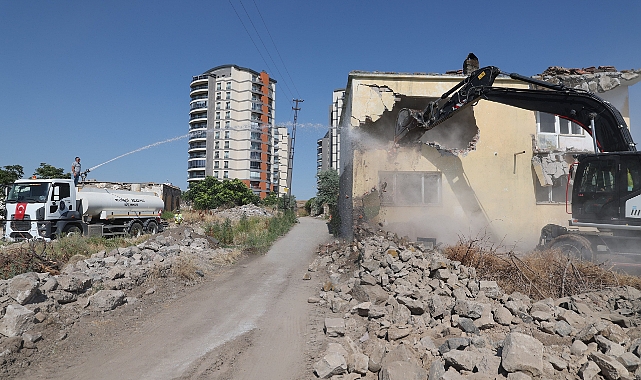 Melikgazi, kentsel dönüşüm çalışmaları ile ilçenin çehresini güzelleştirmeye devam ediyor!
