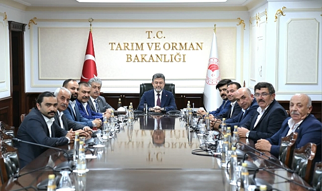 Milletvekili Özsoy ve Kayseri'de ki ziraat odaları başkanlarından Bakan Yumaklı'ya ziyaret!