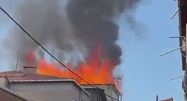 Pendik'te çıkan yangın 5 katlı binayı küle çevirdi!