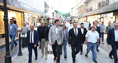 Saadet Partisi Genel Başkanı Mahmut Arıkan, Kayseri'de esnaf ve vatandaşlarla buluştu