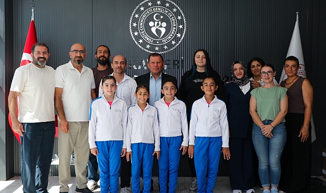 SEM barajını geçen cimnastikçilerden İl Müdürü Kabakcı'ya ziyaret