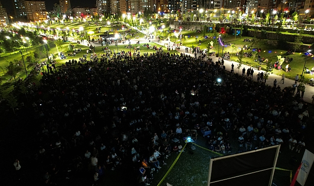 Talas'ta yaz akşamları Açık Hava Sinemasıyla renklendi