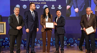 Türkiye Sıfır Atık Çalıştayı Sonuç Konferansı'nda Kayseri Büyükşehir'e Teşekkür Plaketi
