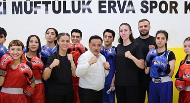Vali Çiçek: 