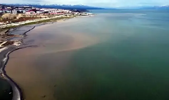 Van Gölü'nün Su Seviyesi Yükseldi: Mikrobiyalitler Tekrar Su Altında!